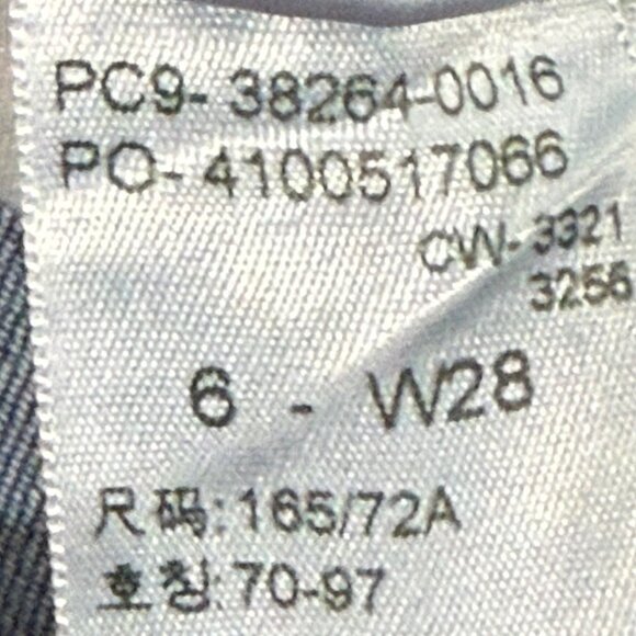 Signature Levi Strauss Mid Rise Denim Shorts Size 6 W28 Cotton Blend Blue - Picture 4 of 6